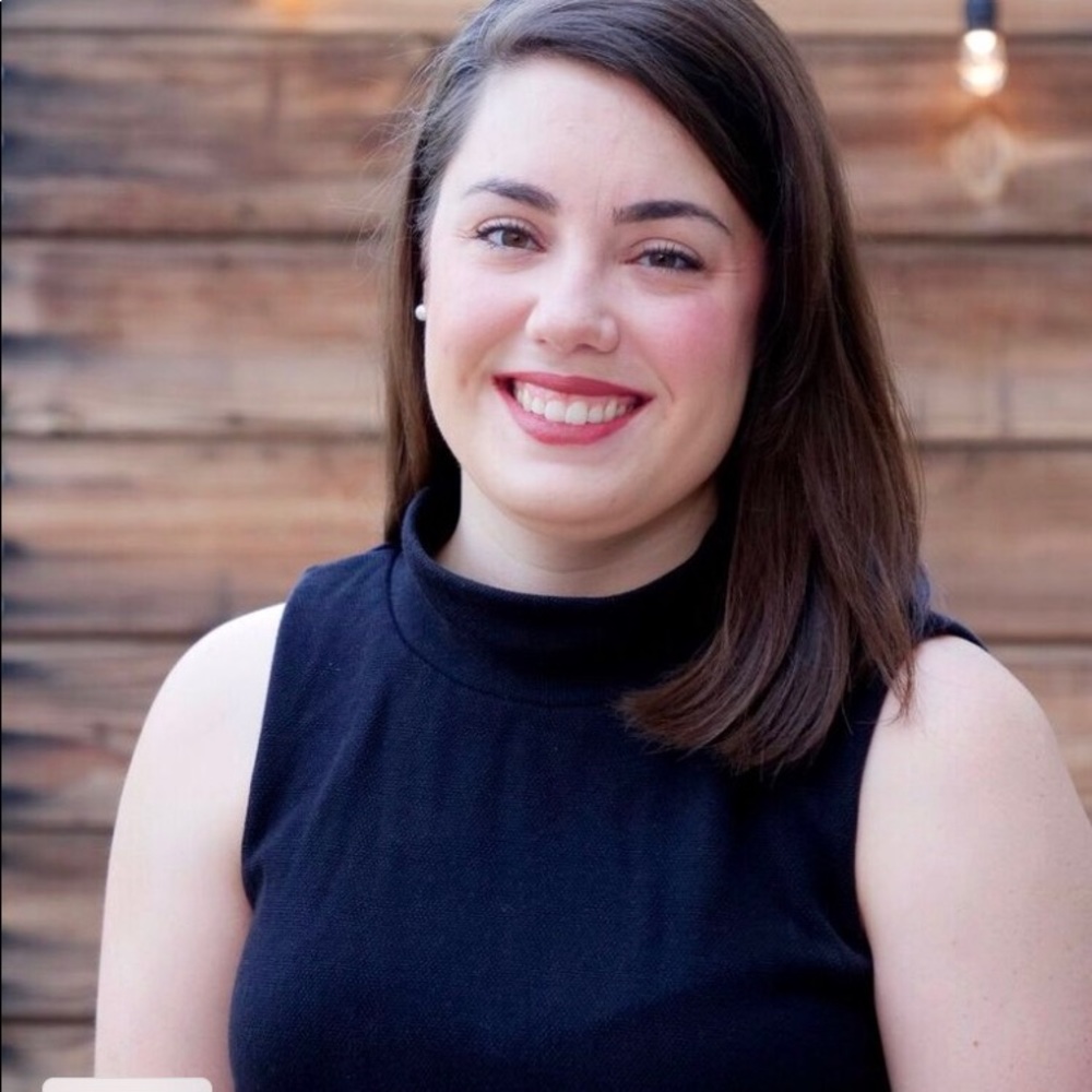 Meet your Posher, Elizabeth
